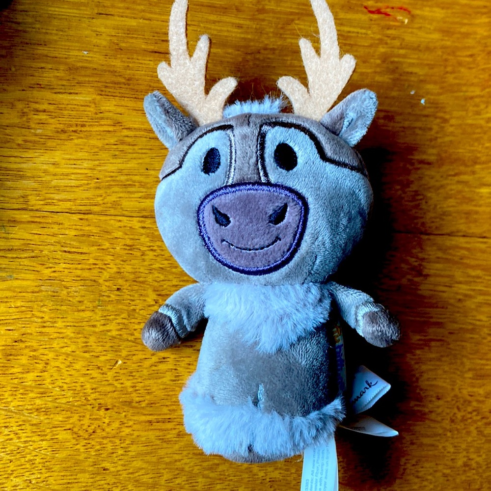 Hallmark itty-bitty Sven from the Disney, animated motion, picture Frozen.